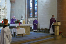 Beauftragung zu Lektorat und Akolythat in St. Marien, Volkmarsen (Foto: Karl-Franz Thiede)